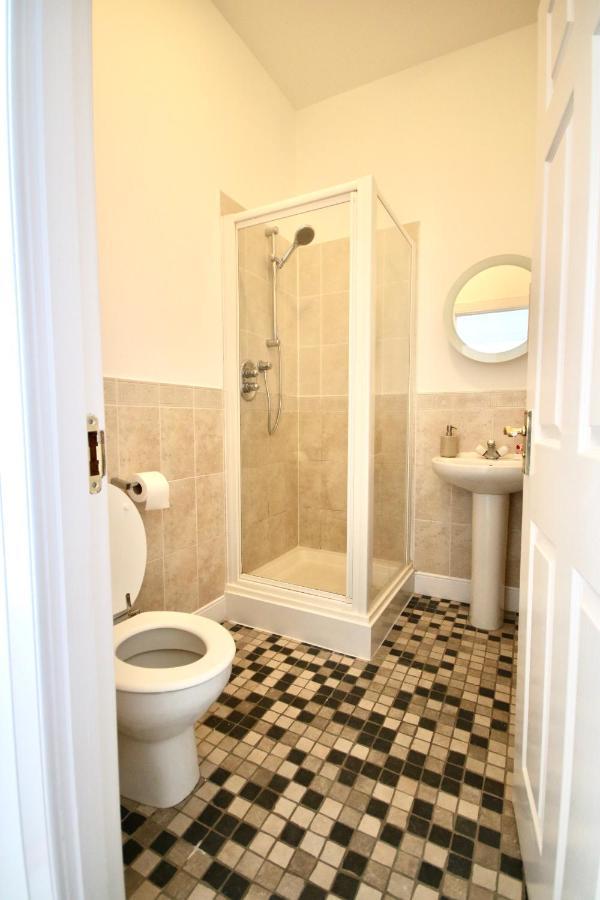 Serviced Accommodation Moray - Lesmurdie House 엘긴 외부 사진