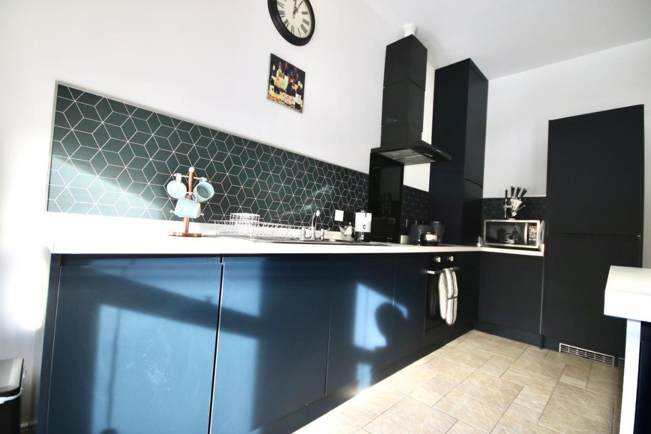 Serviced Accommodation Moray - Lesmurdie House 엘긴 외부 사진