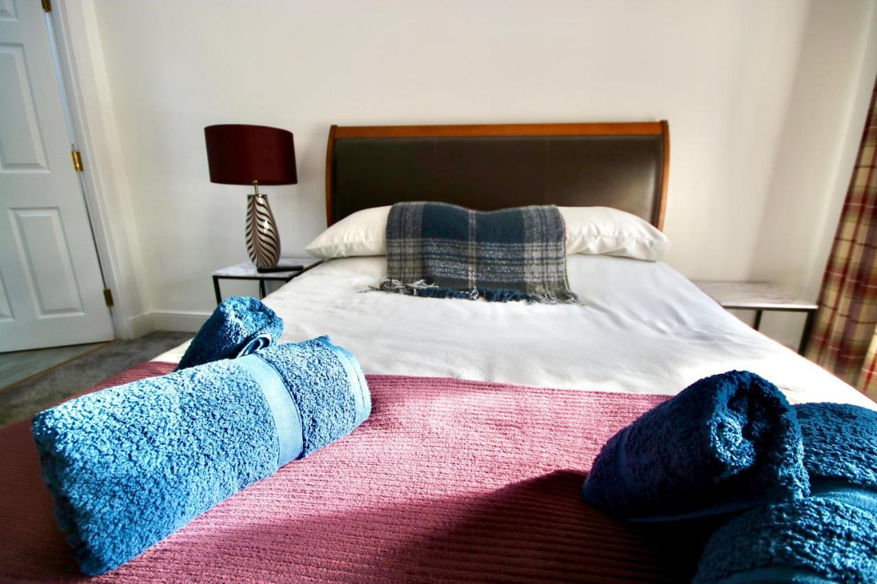 Serviced Accommodation Moray - Lesmurdie House 엘긴 외부 사진
