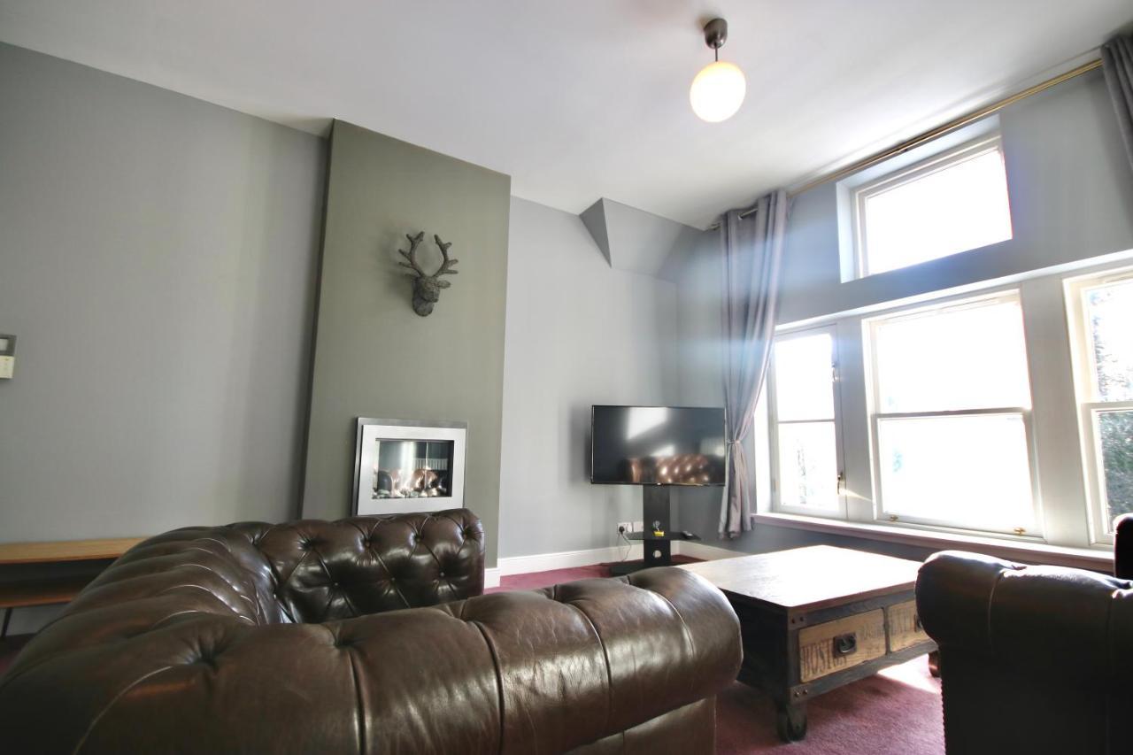 Serviced Accommodation Moray - Lesmurdie House 엘긴 외부 사진