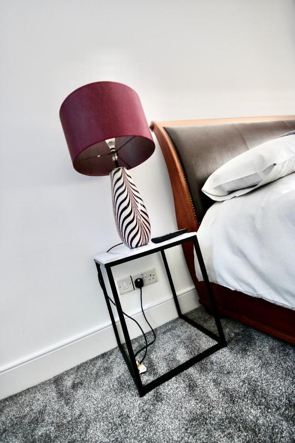 Serviced Accommodation Moray - Lesmurdie House 엘긴 외부 사진