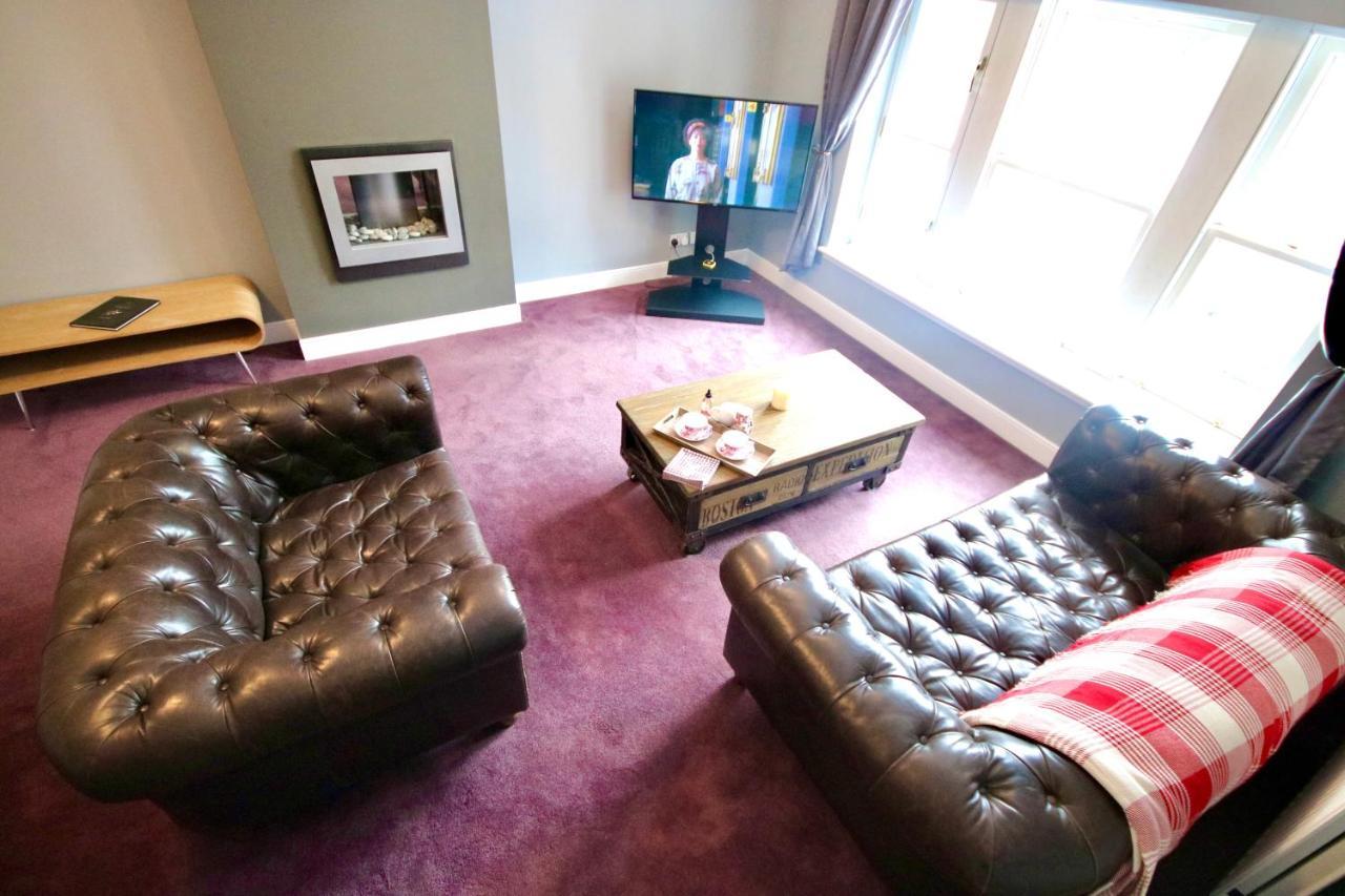 Serviced Accommodation Moray - Lesmurdie House 엘긴 외부 사진